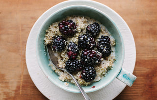 Oats with Blackberries & Hemp Seeds